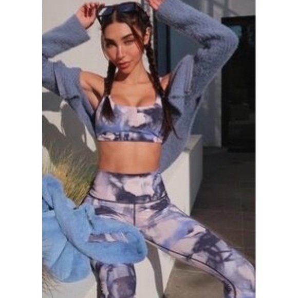 Alo Yoga Vapor High-Waist Graffiti Tie Dye Legging and Bra SET Small - Picture 3 of 11
